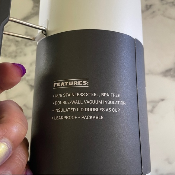 Stanley stainless steel Vaccum Bottle 1.4 qt/ 1.3 L - Picture 5 of 7